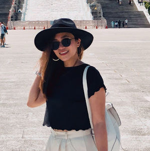 Meet your Posher, Erika nicole